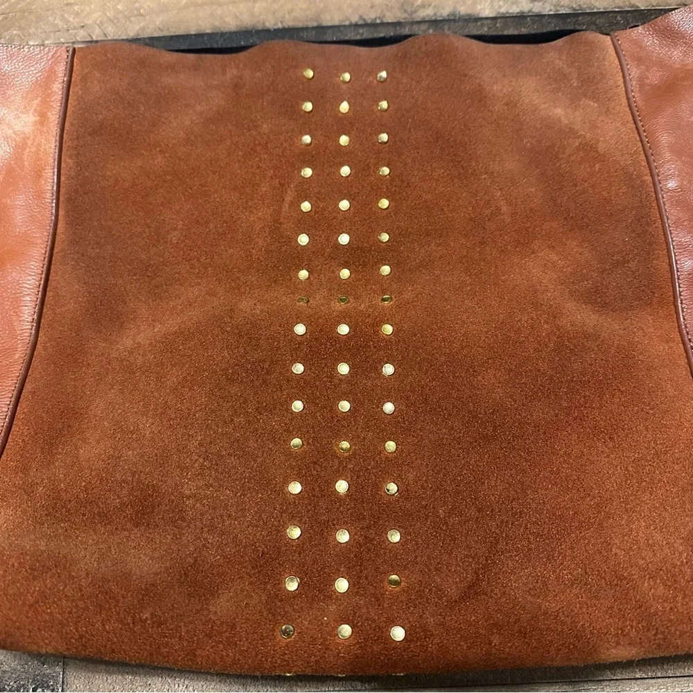Kempton & Co Cowdray Hobo - Rust Stud